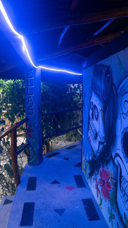 La Playita Hostel Guachaca Ngoại thất bức ảnh