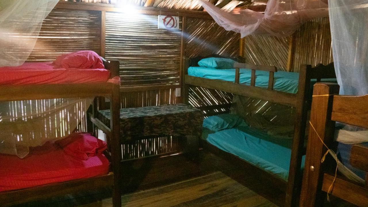 La Playita Hostel Guachaca Ngoại thất bức ảnh