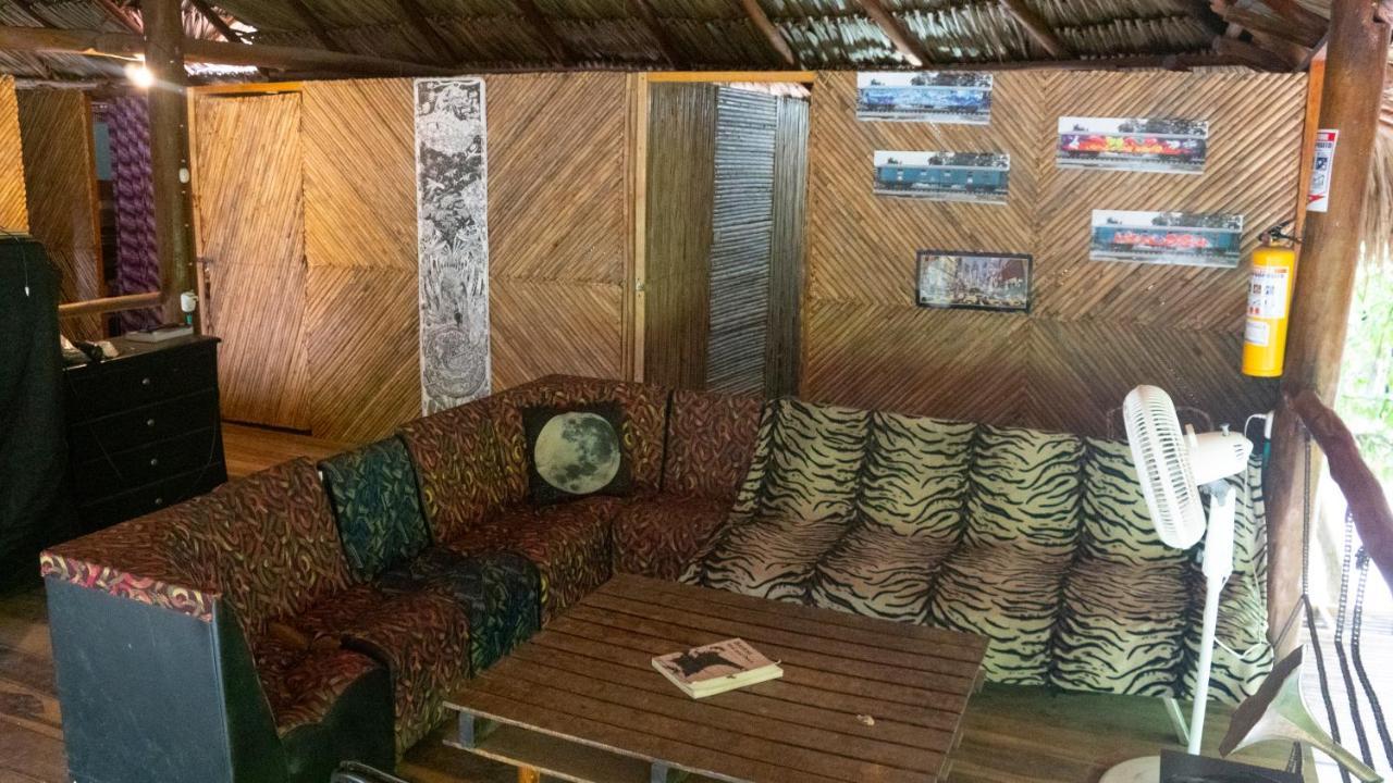 La Playita Hostel Guachaca Ngoại thất bức ảnh