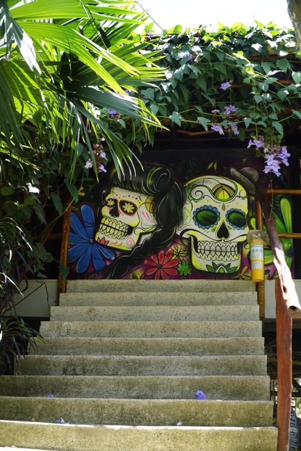 La Playita Hostel Guachaca Ngoại thất bức ảnh