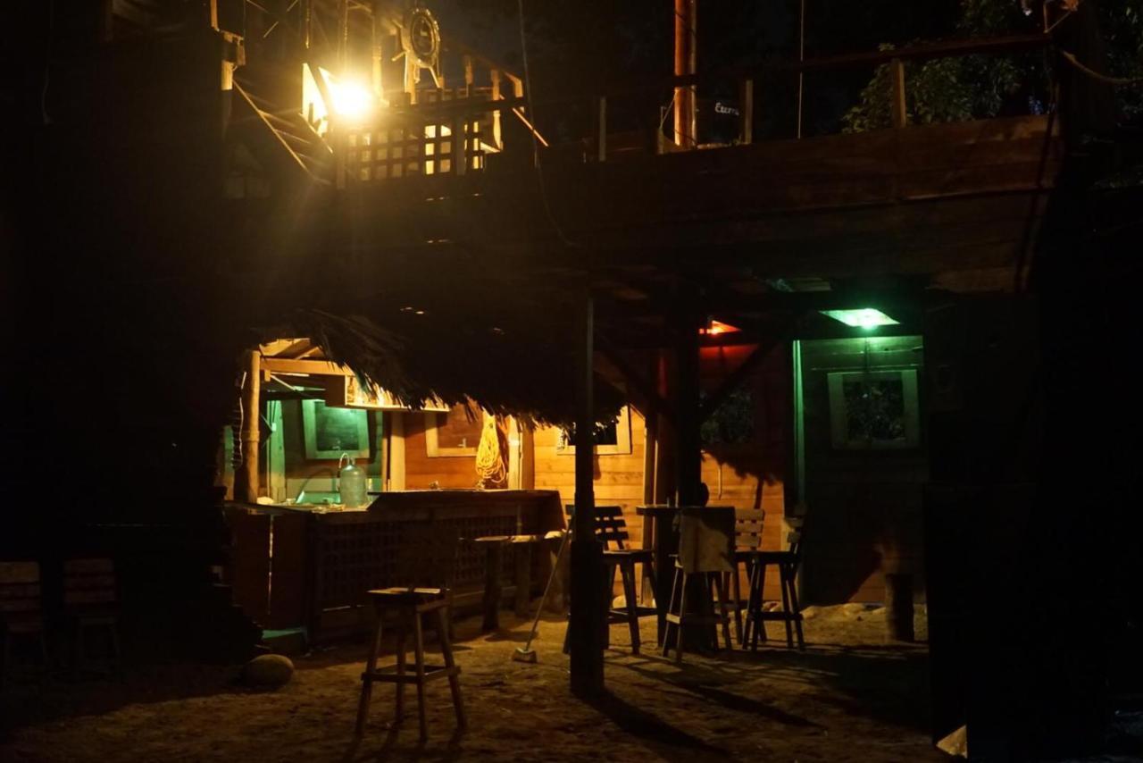 La Playita Hostel Guachaca Ngoại thất bức ảnh