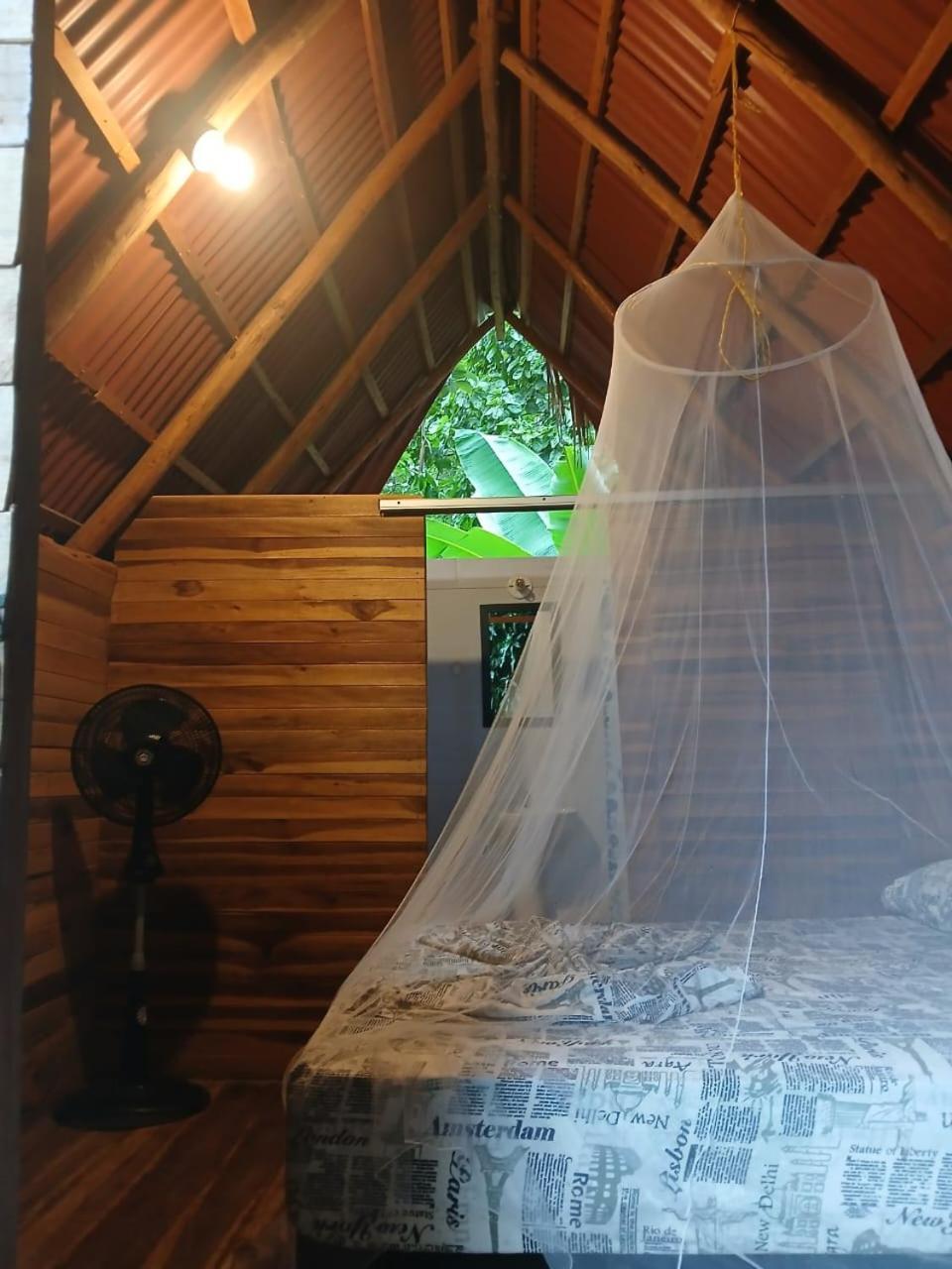 La Playita Hostel Guachaca Ngoại thất bức ảnh